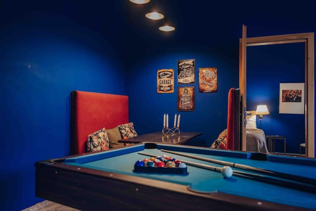 Unique Apartment With Private Pool, Cinema, Spa Прага Екстериор снимка
